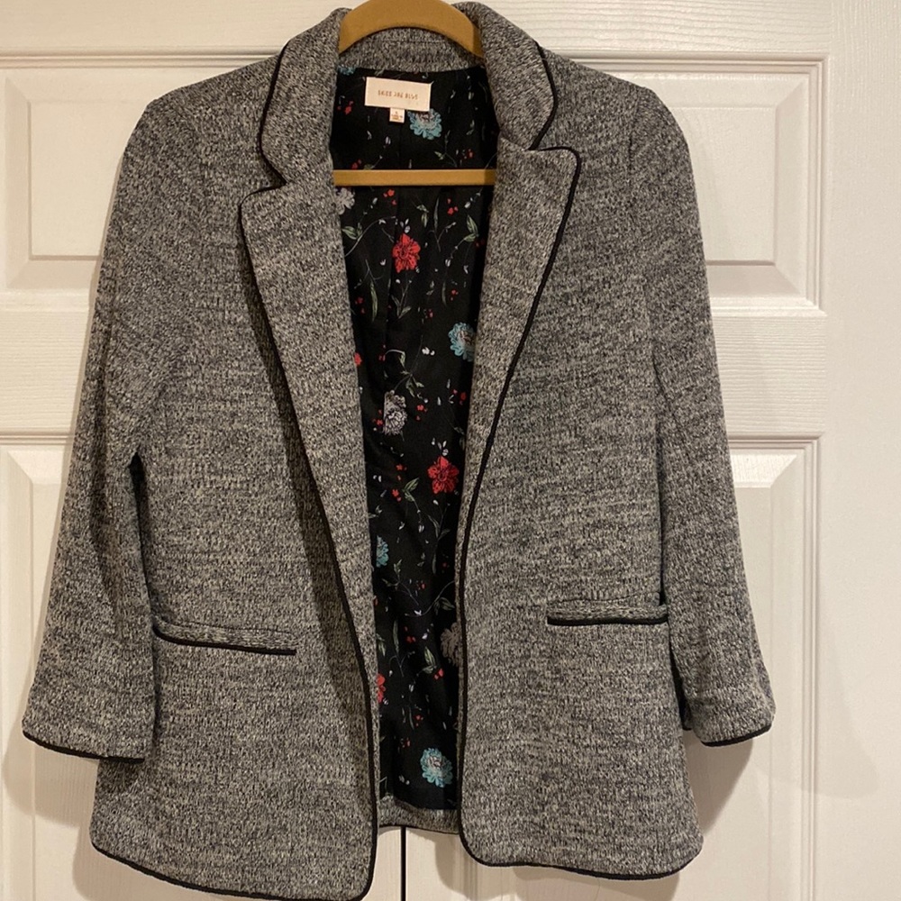 COPY - New condition Skies are blue blazer